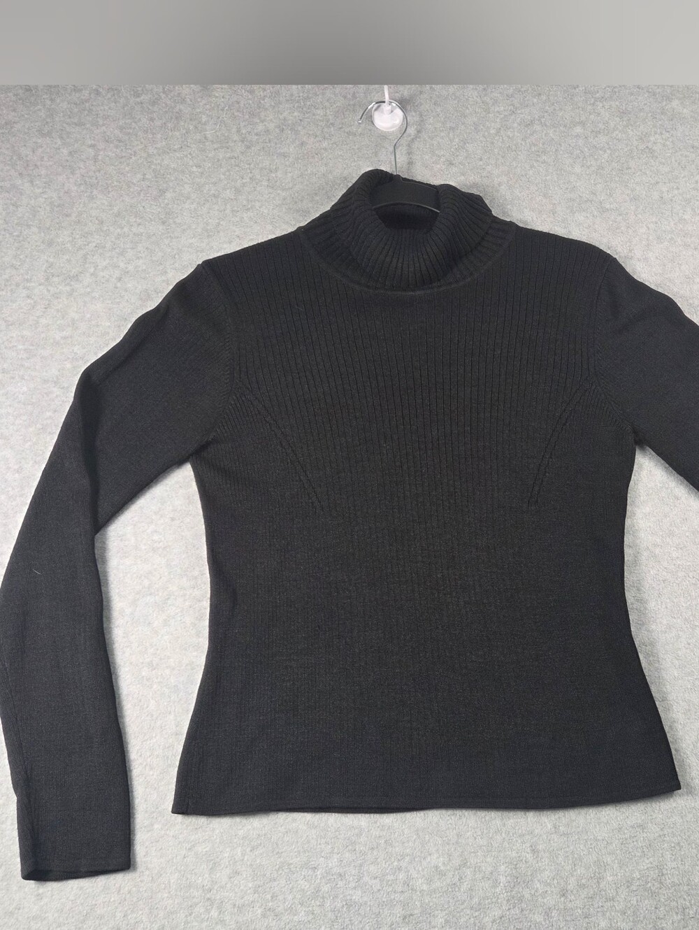 Vintage Revue 100% Silk Ribbed Turtleneck Sweater - Solid Black Size Medium